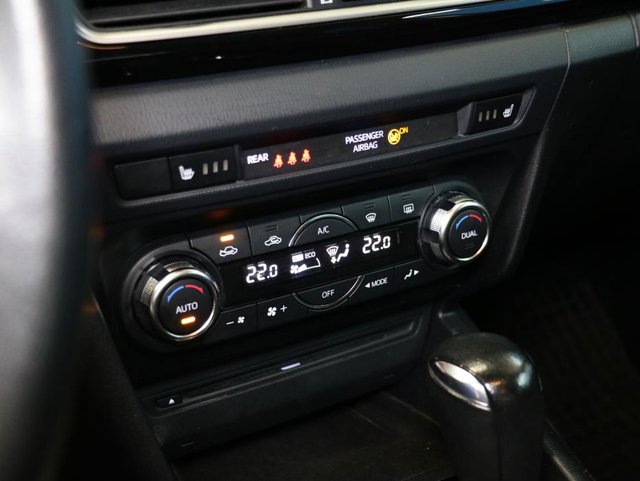 Mazda Mazda3 2015