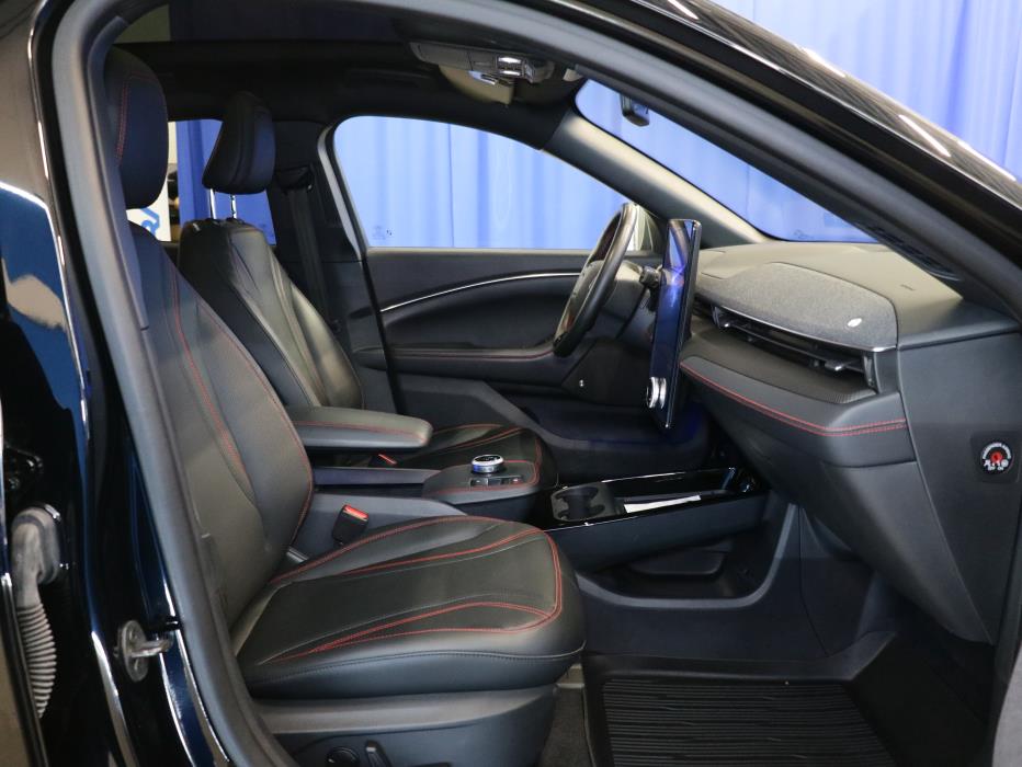 Ford Mustang Mach-E 2024