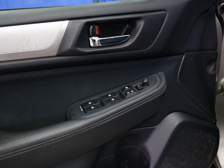 Subaru Outback 2016