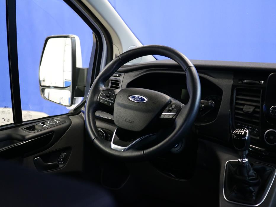 Ford Tourneo Custom 2022