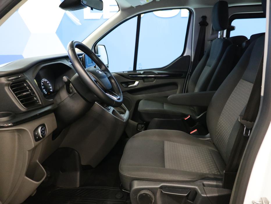 Ford Tourneo Custom 2022