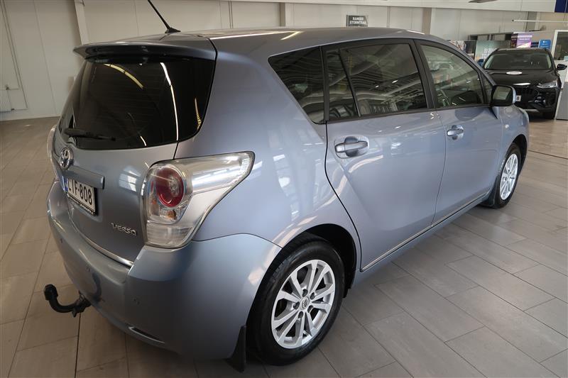 Toyota Verso 2011