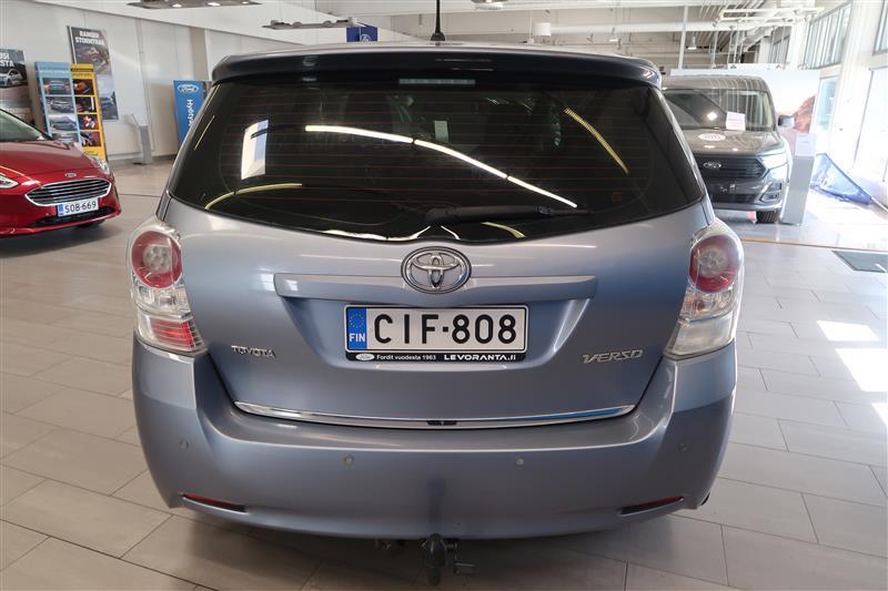 Toyota Verso 2011
