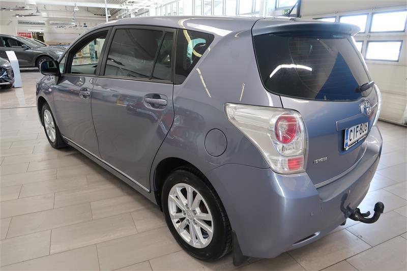 Toyota Verso 2011