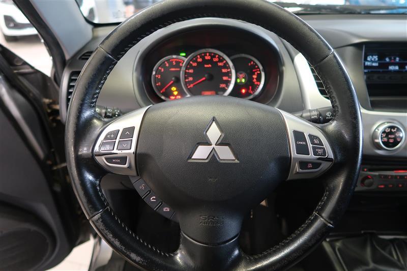 Mitsubishi L200 2014
