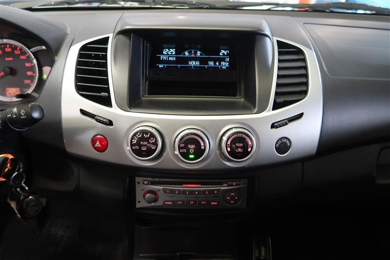Mitsubishi L200 2014