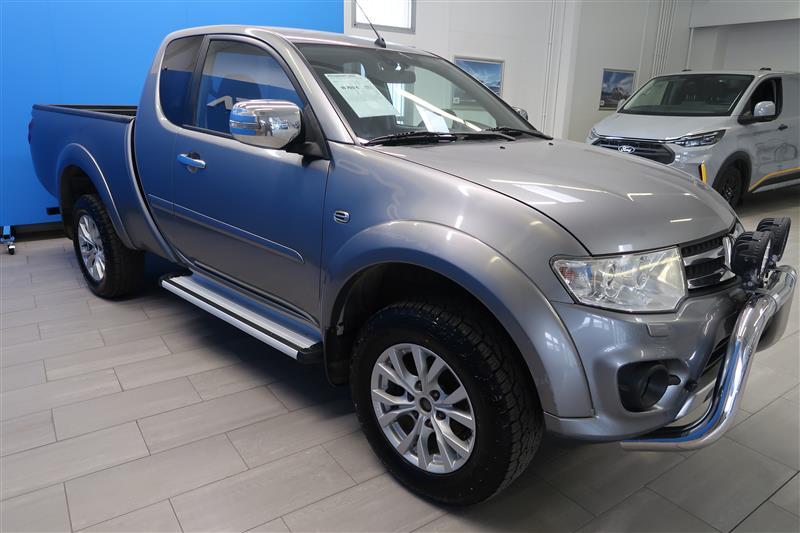 Mitsubishi L200 2014