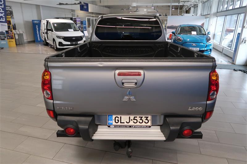 Mitsubishi L200 2014