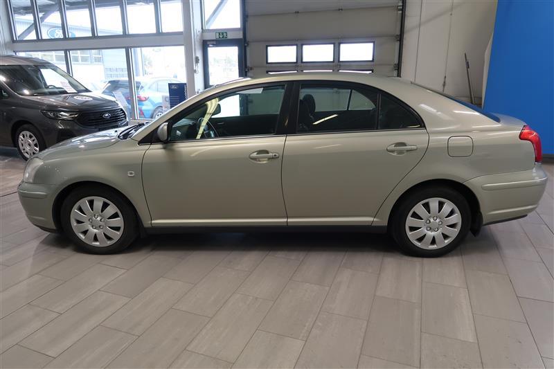 TOYOTA AVENSIS 2004