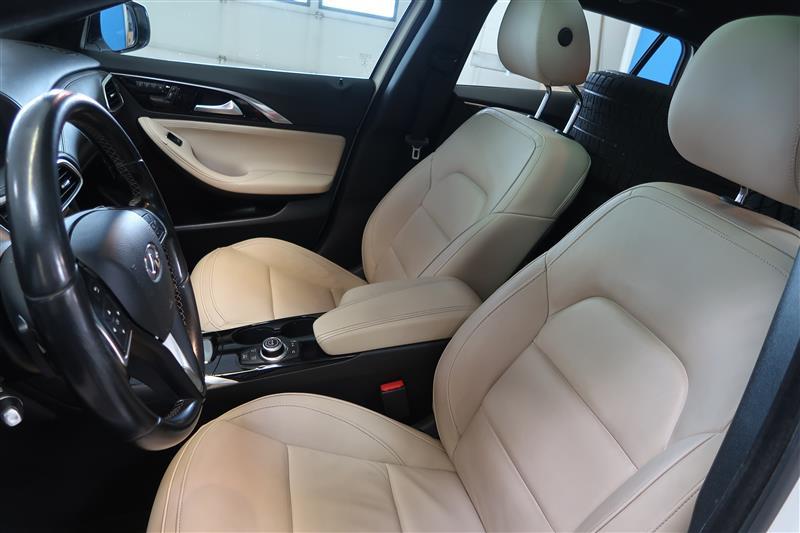 Infiniti QX30 2017