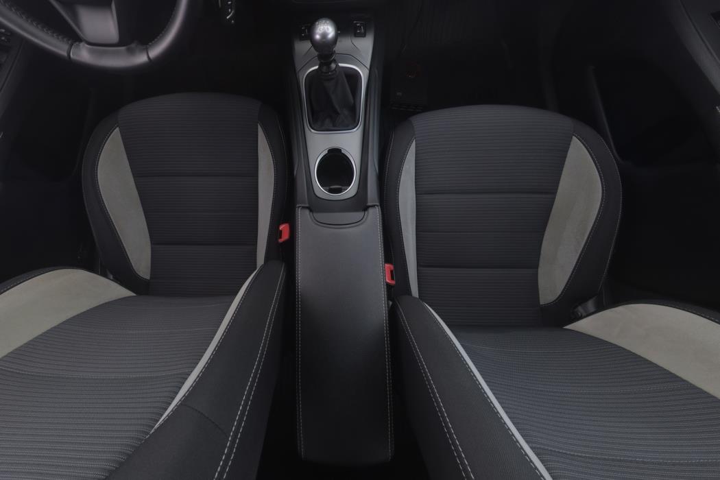 TOYOTA Avensis 2016