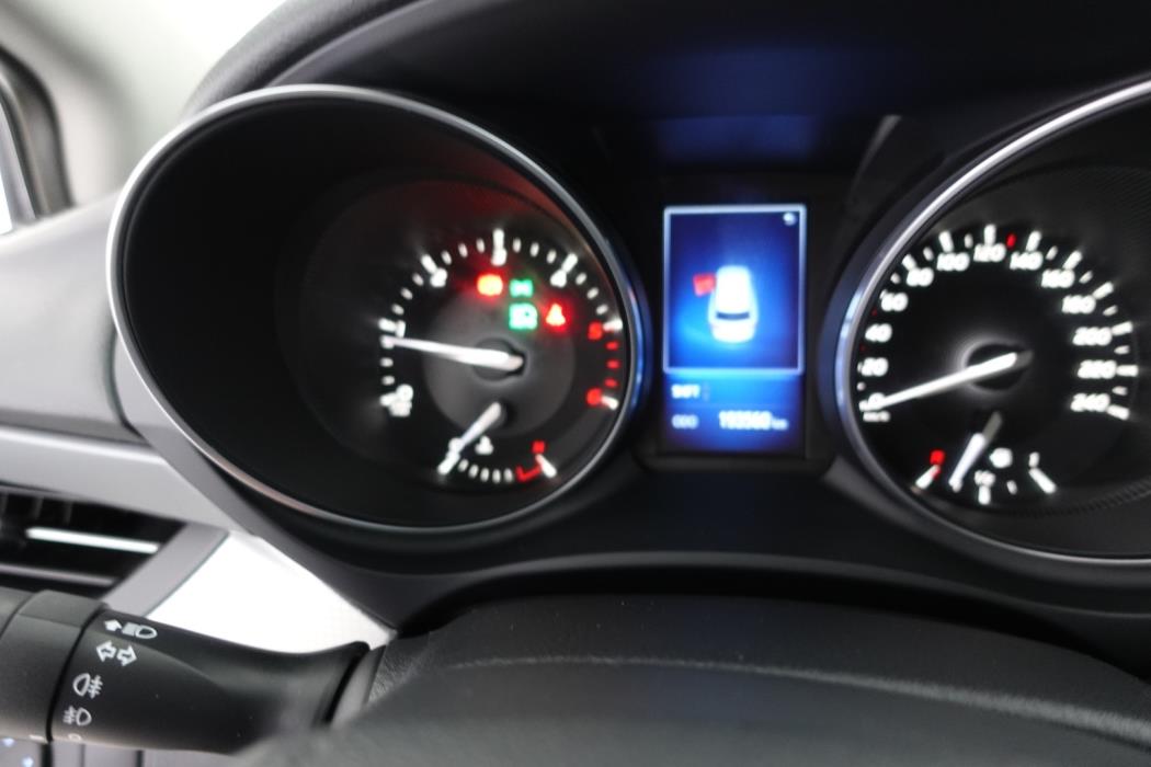 TOYOTA Avensis 2016