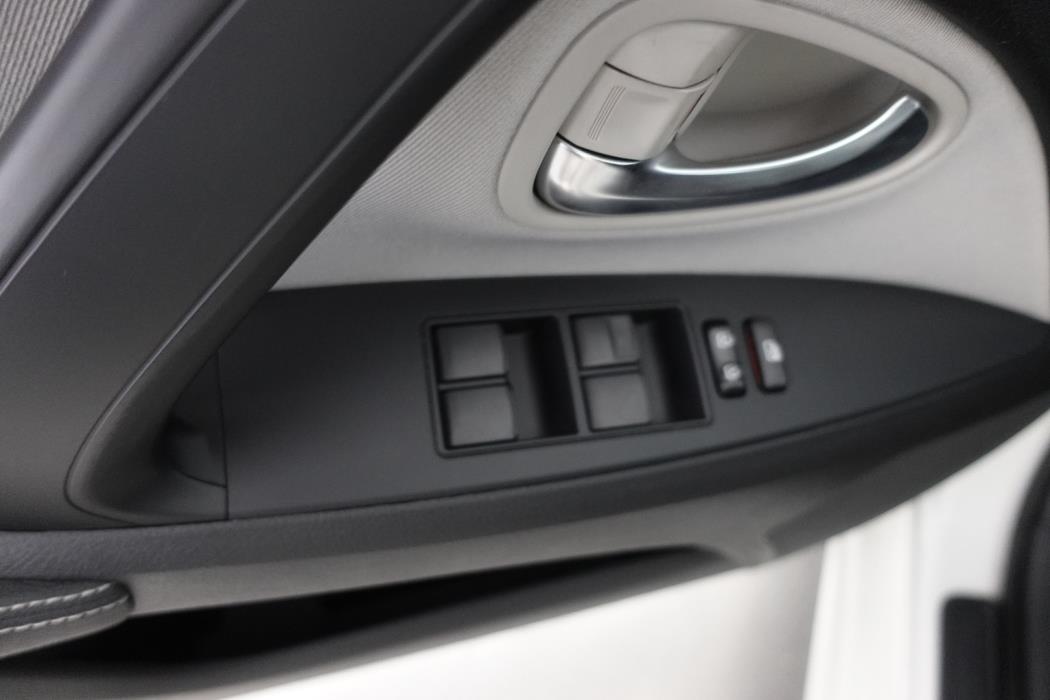 TOYOTA Avensis 2016