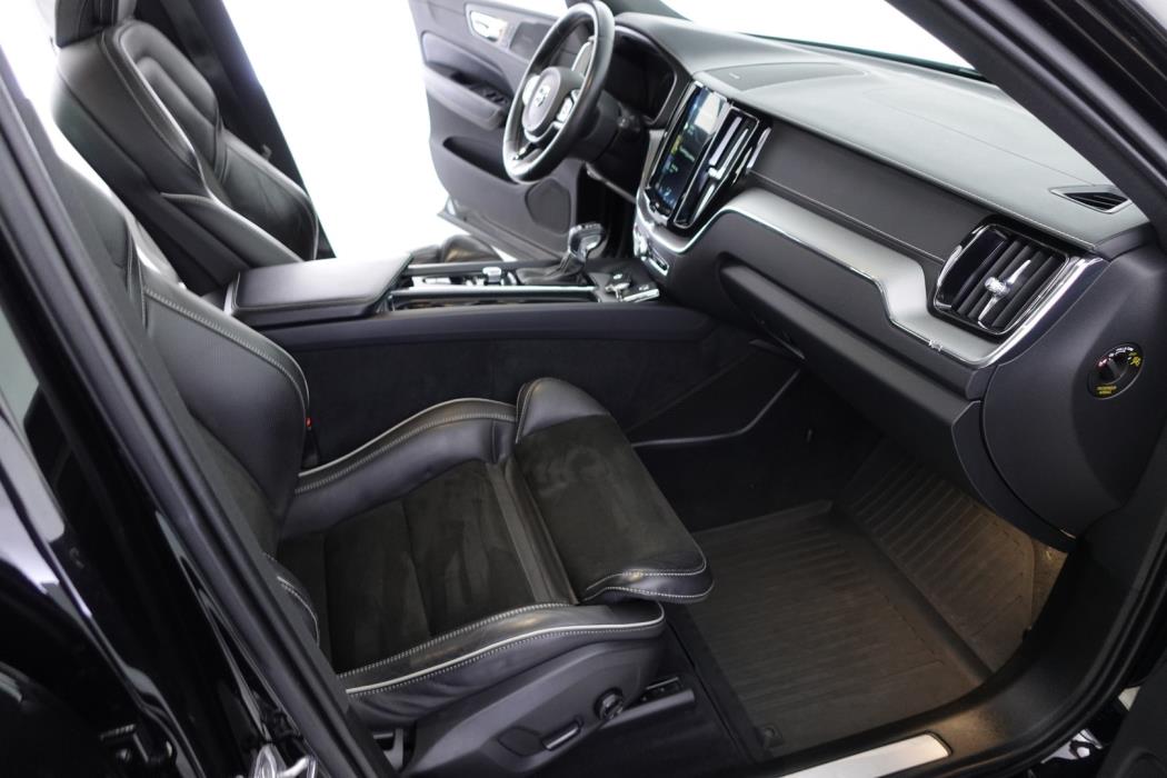VOLVO XC60 2018