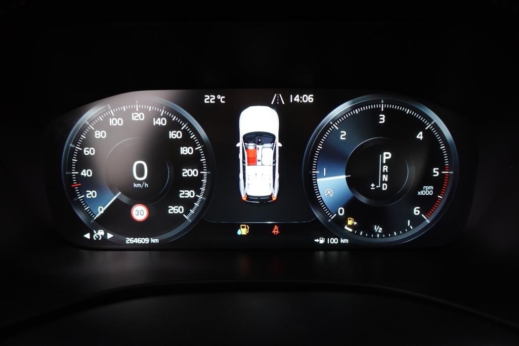 VOLVO XC60 2018