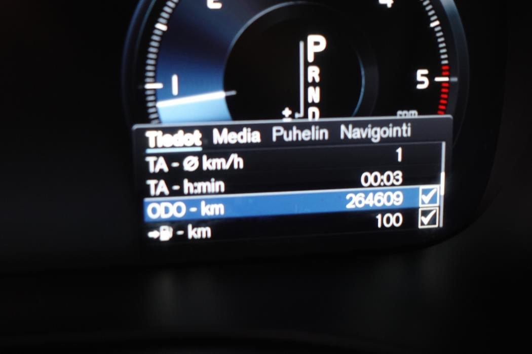 VOLVO XC60 2018