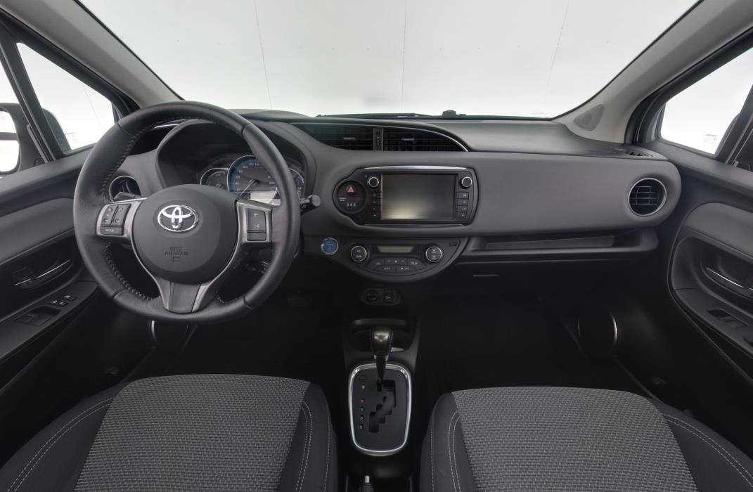 TOYOTA Yaris 2014