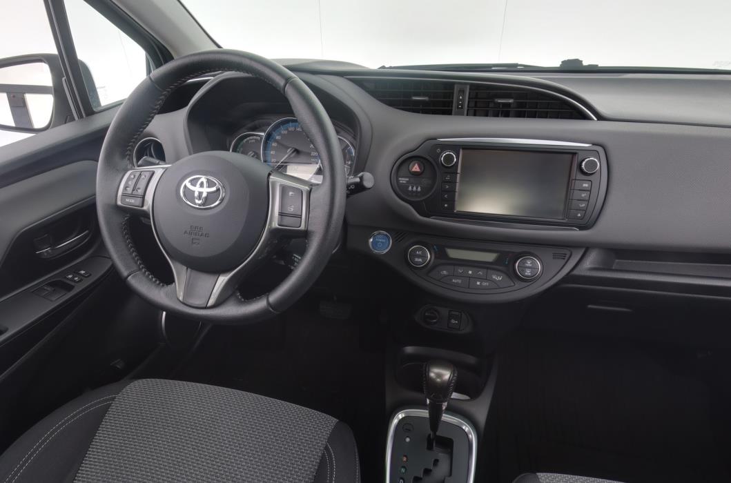 TOYOTA Yaris 2014