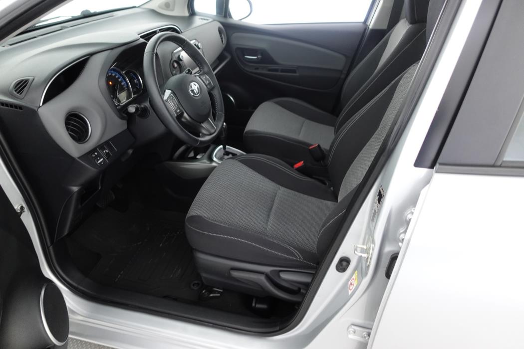 TOYOTA Yaris 2014