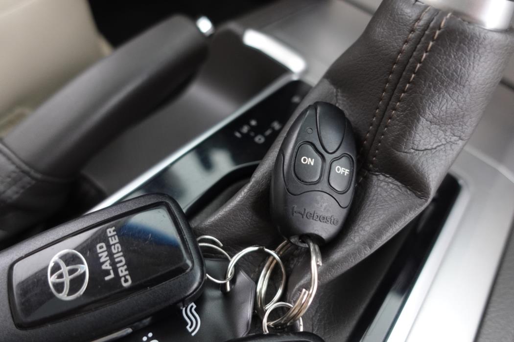 TOYOTA LAND CRUISER 2019