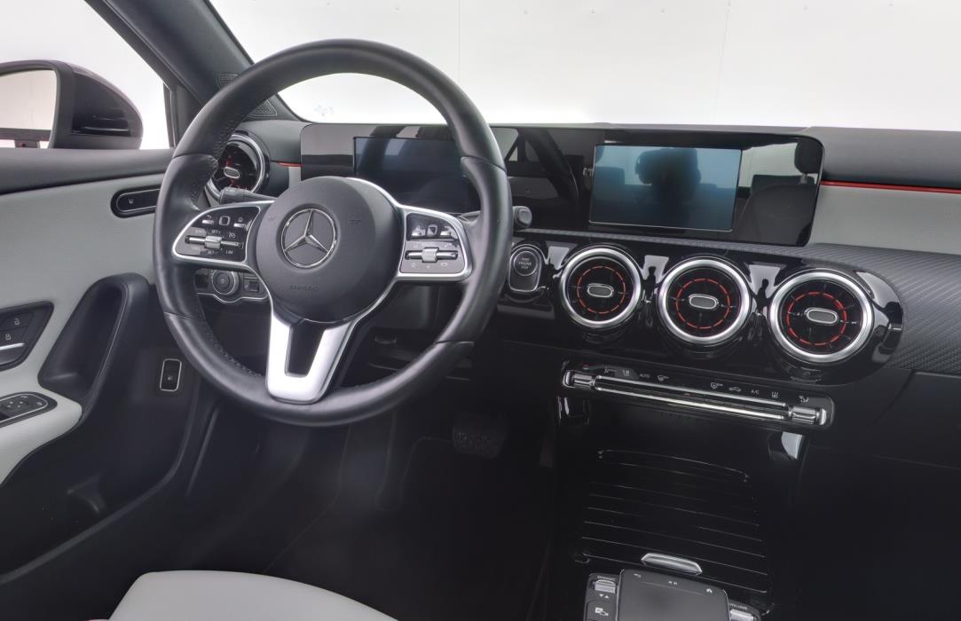MERCEDES-BENZ A 2020