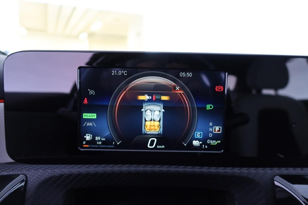 MERCEDES-BENZ A 2020