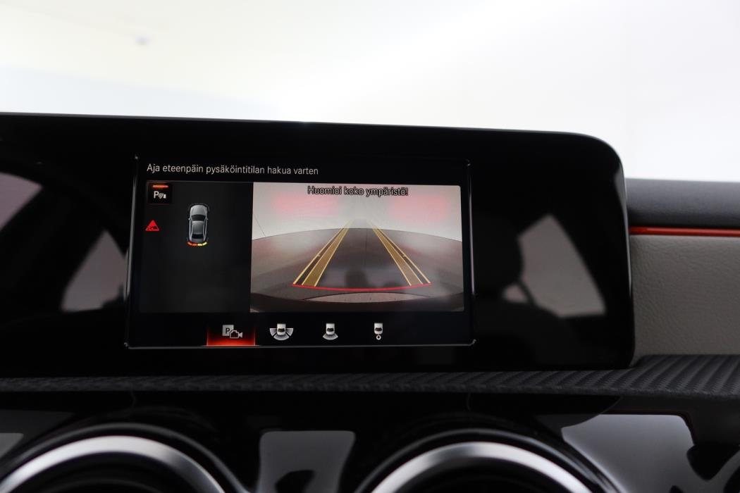 MERCEDES-BENZ A 2020