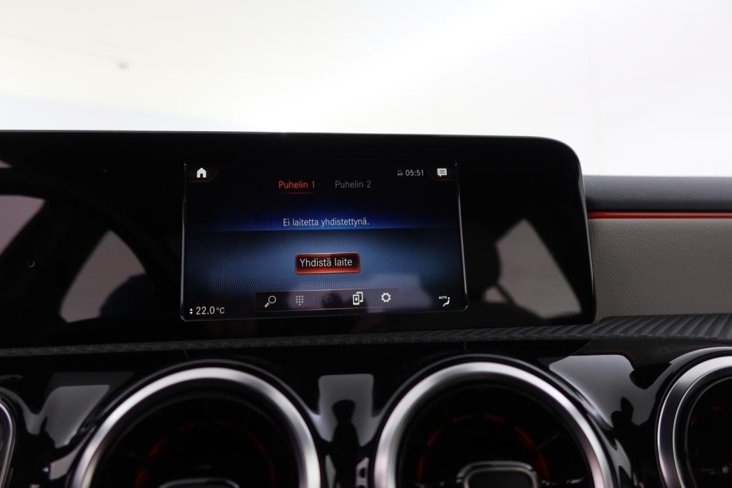 MERCEDES-BENZ A 2020