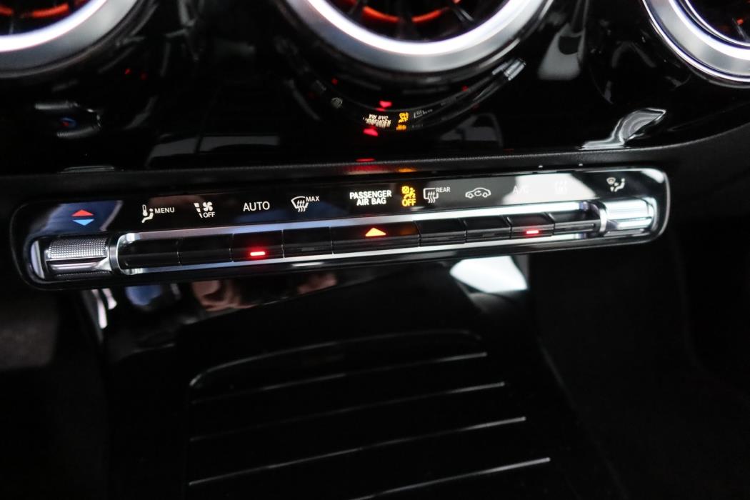 MERCEDES-BENZ A 2020