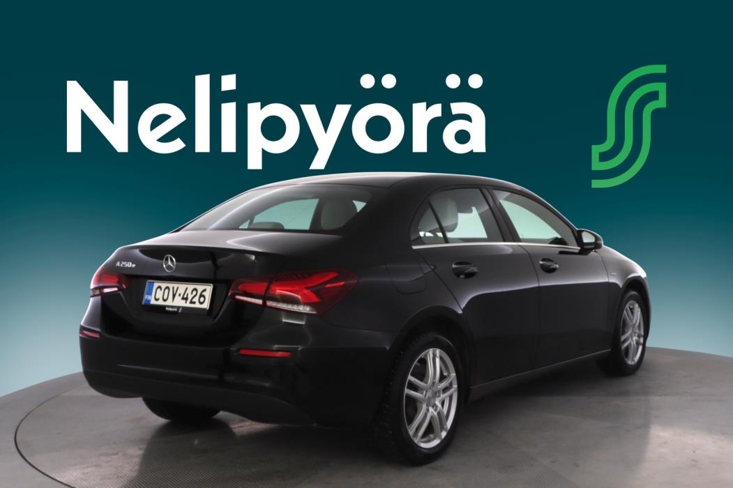 MERCEDES-BENZ A 2020