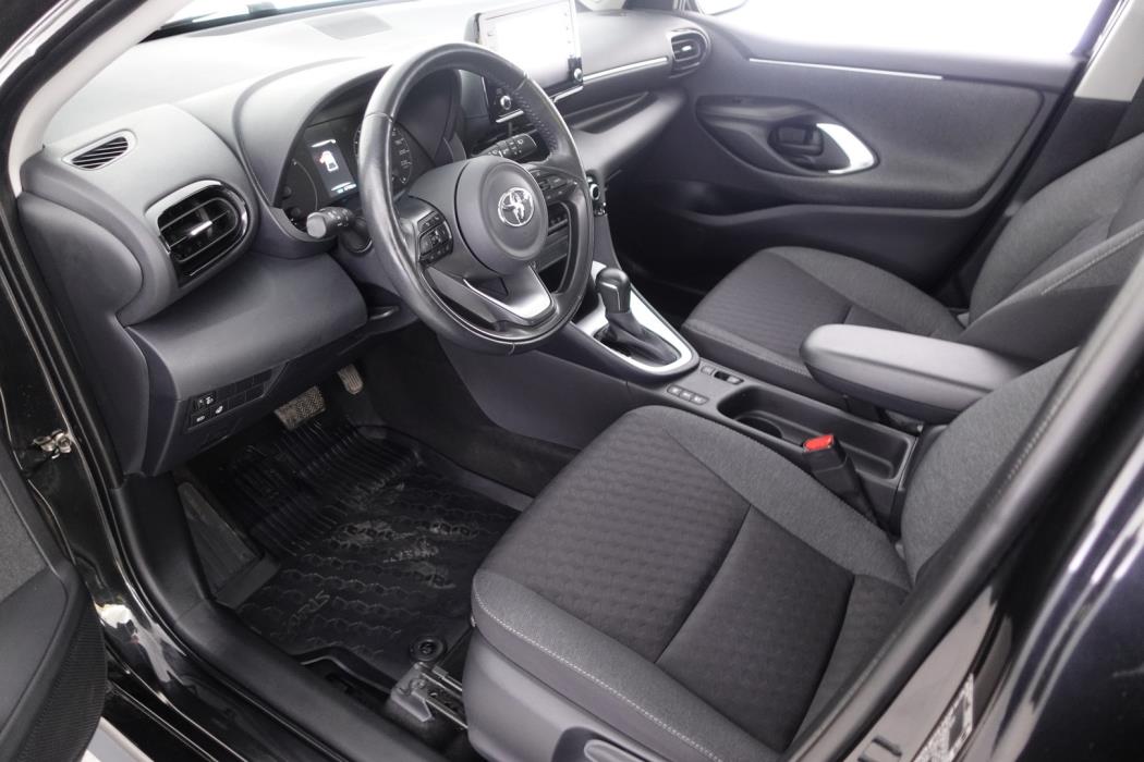 TOYOTA Yaris 2021