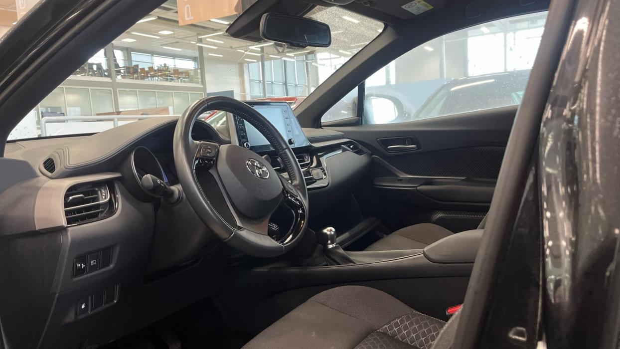 TOYOTA C-HR 2021