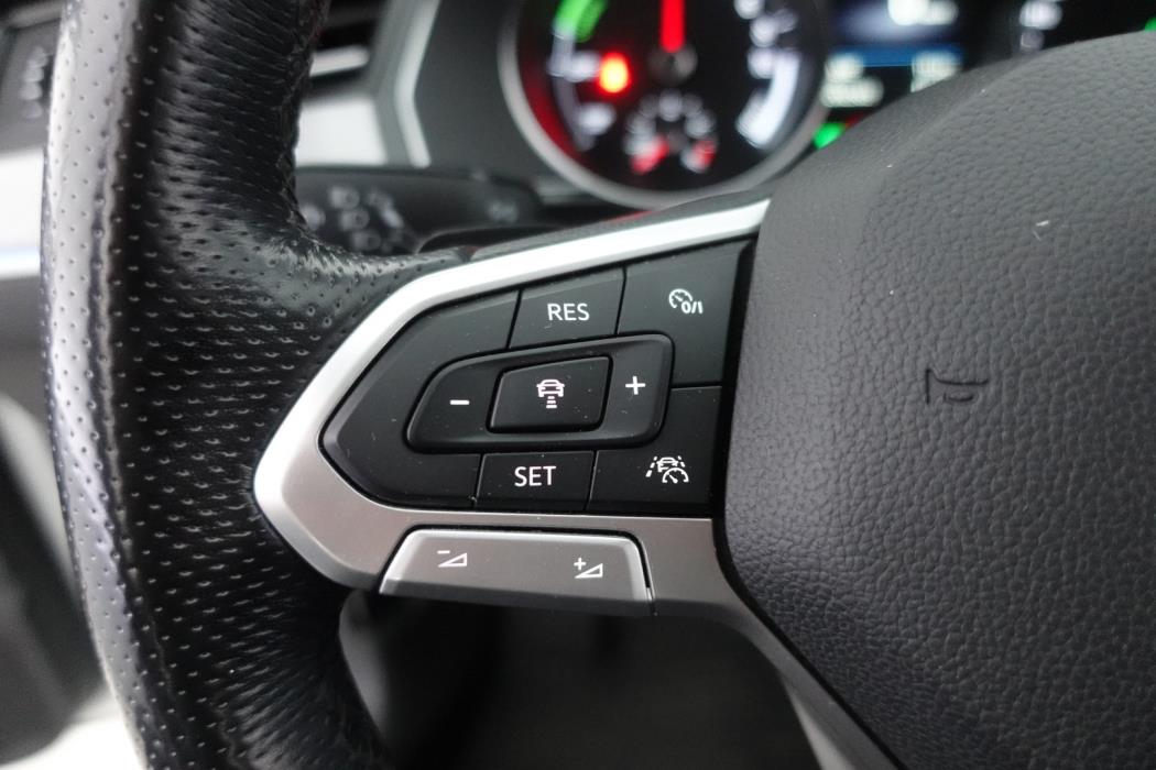 VOLKSWAGEN Passat 2020