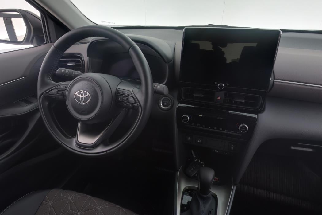 TOYOTA Yaris Cross 2024
