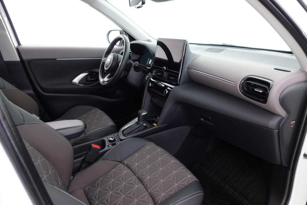TOYOTA Yaris Cross 2024