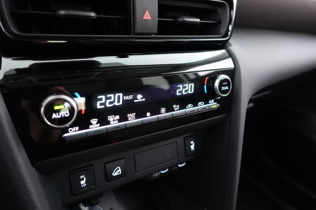 TOYOTA Yaris Cross 2024