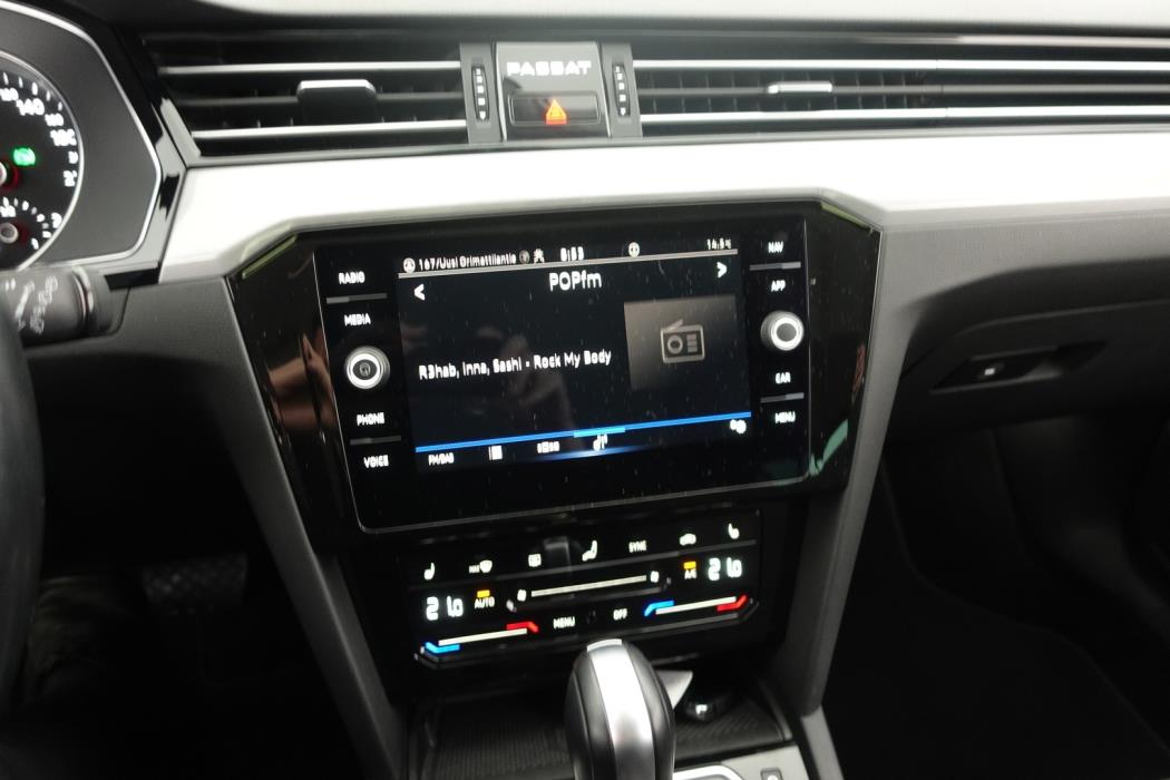 VOLKSWAGEN Passat 2021