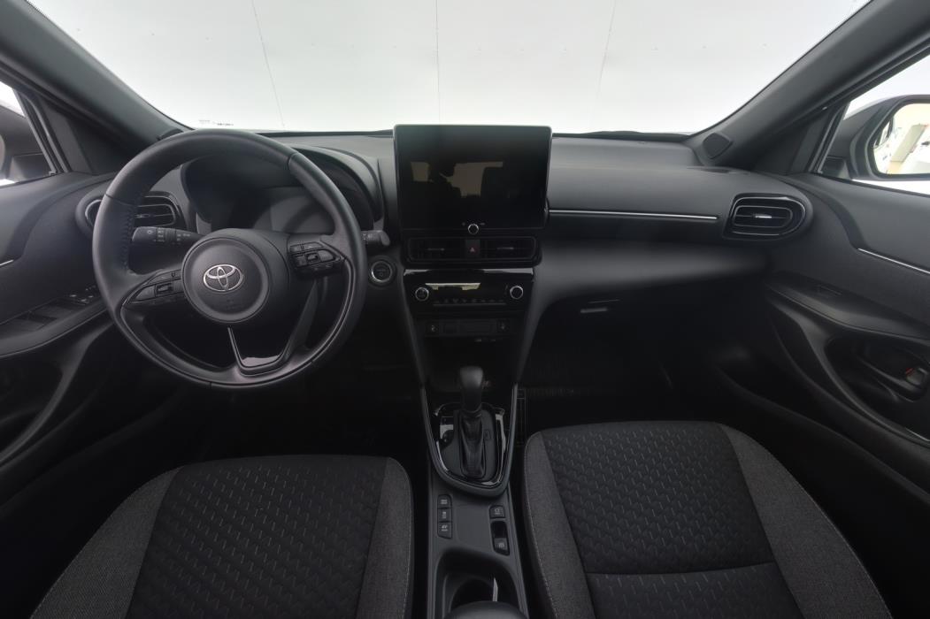 TOYOTA Yaris Cross 2025
