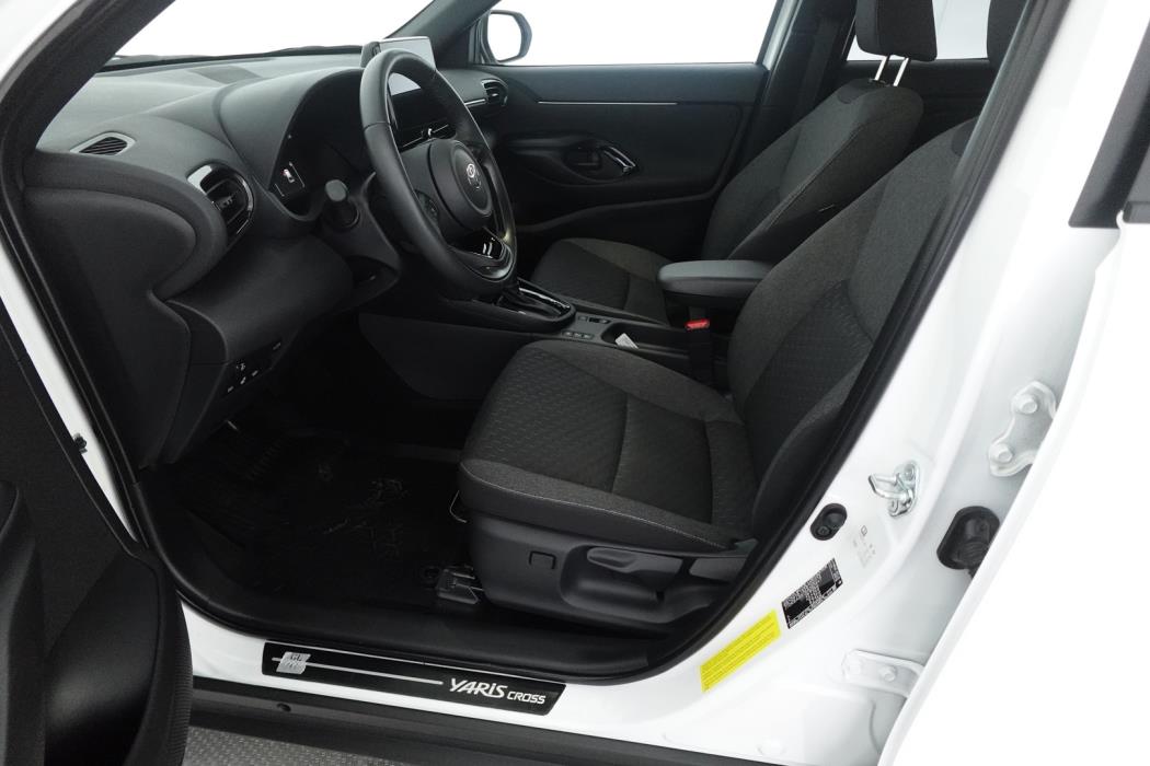 TOYOTA Yaris Cross 2025