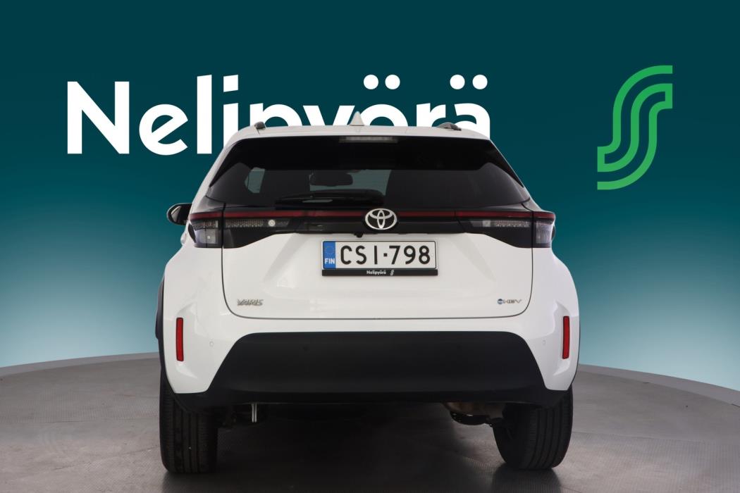 TOYOTA Yaris Cross 2025