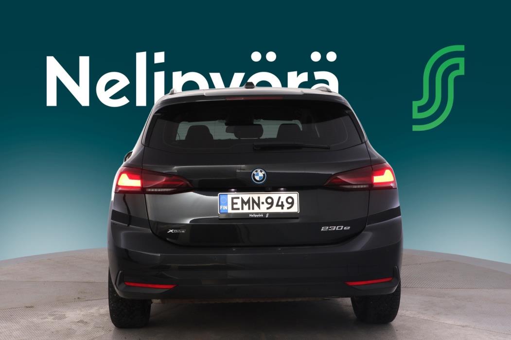 BMW 230 2024