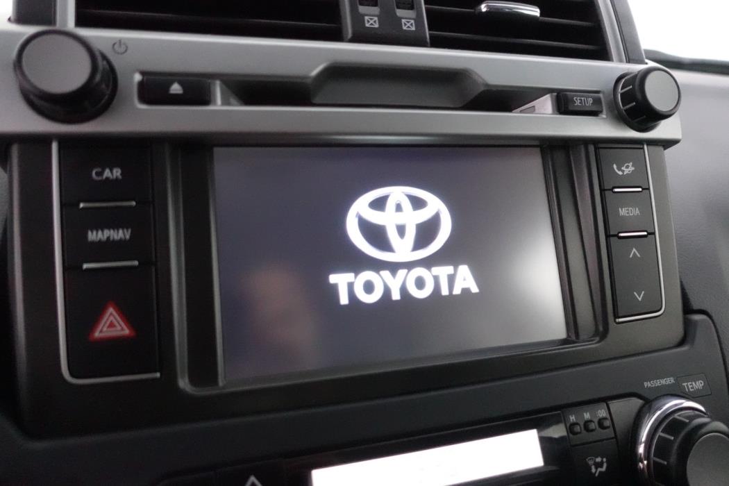 TOYOTA Land Cruiser 2016