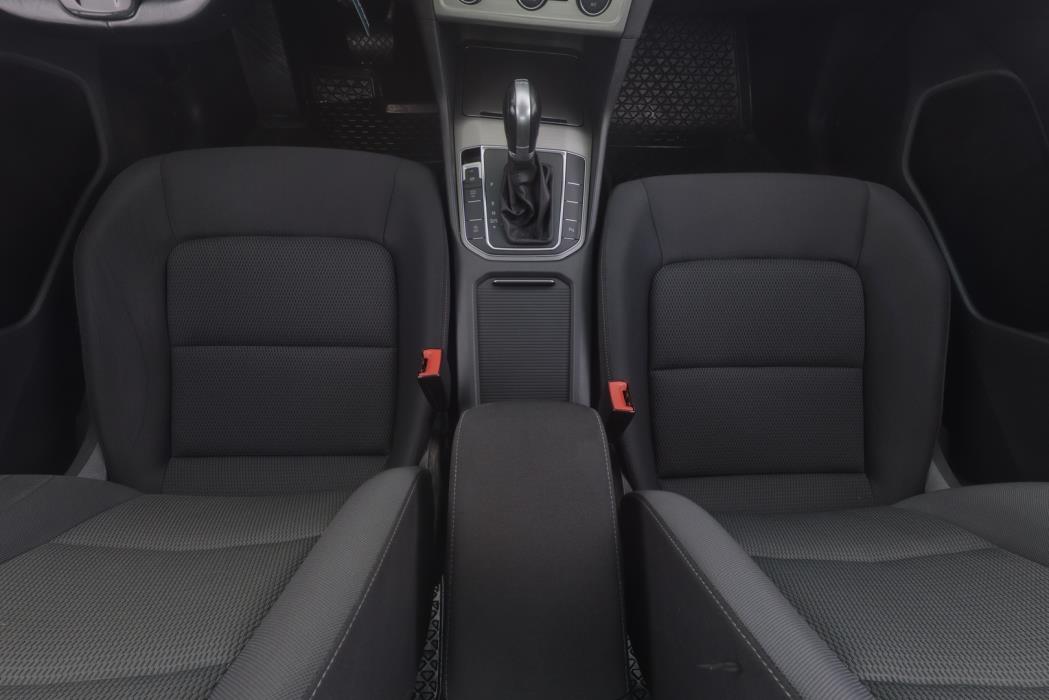 VOLKSWAGEN Golf Sportsvan 2014
