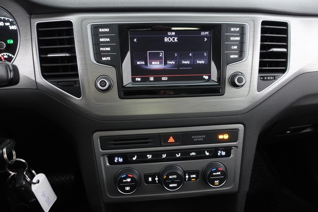 VOLKSWAGEN Golf Sportsvan 2014