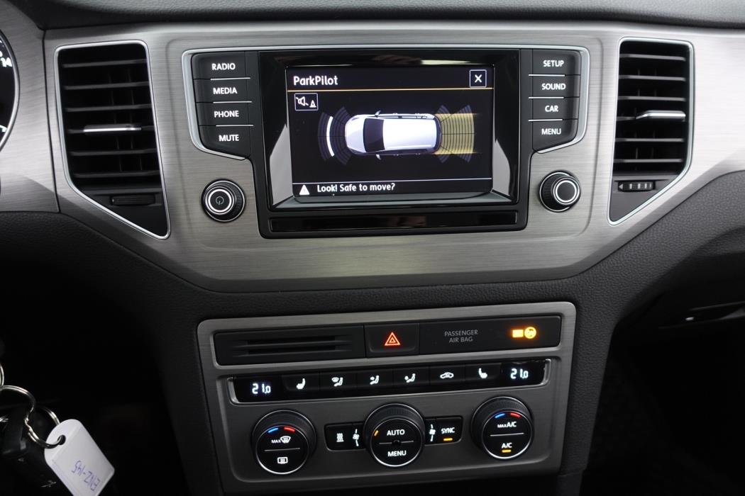 VOLKSWAGEN Golf Sportsvan 2014