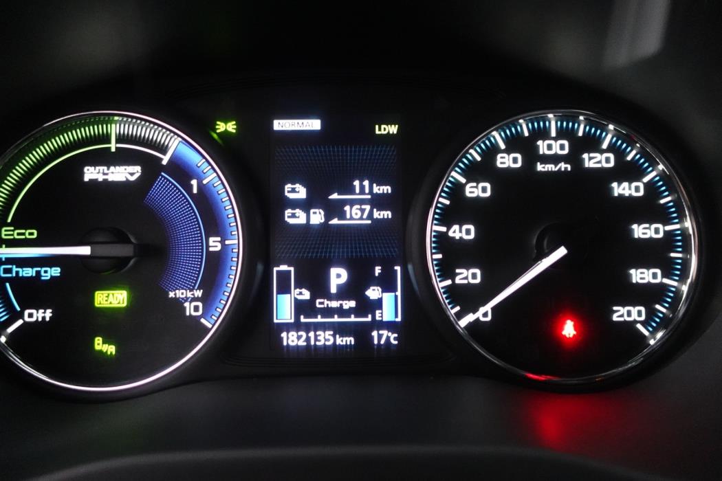 MITSUBISHI Outlander PHEV 2020