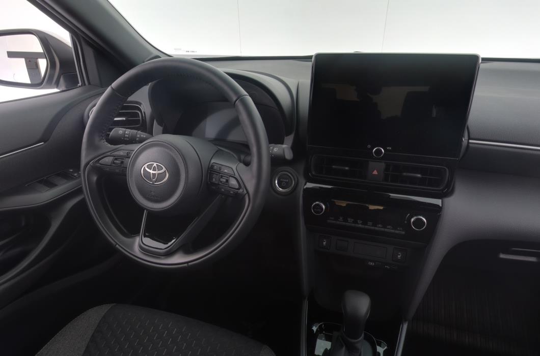 TOYOTA Yaris Cross 2024