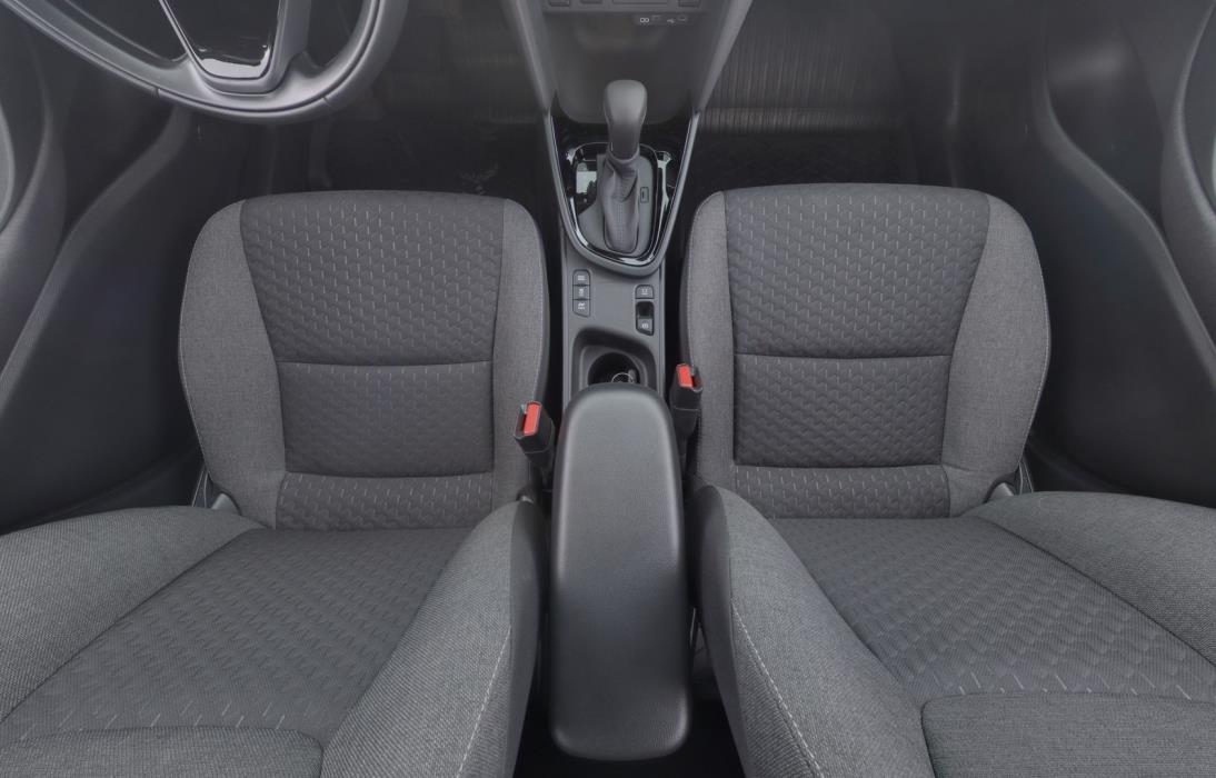 TOYOTA Yaris Cross 2024