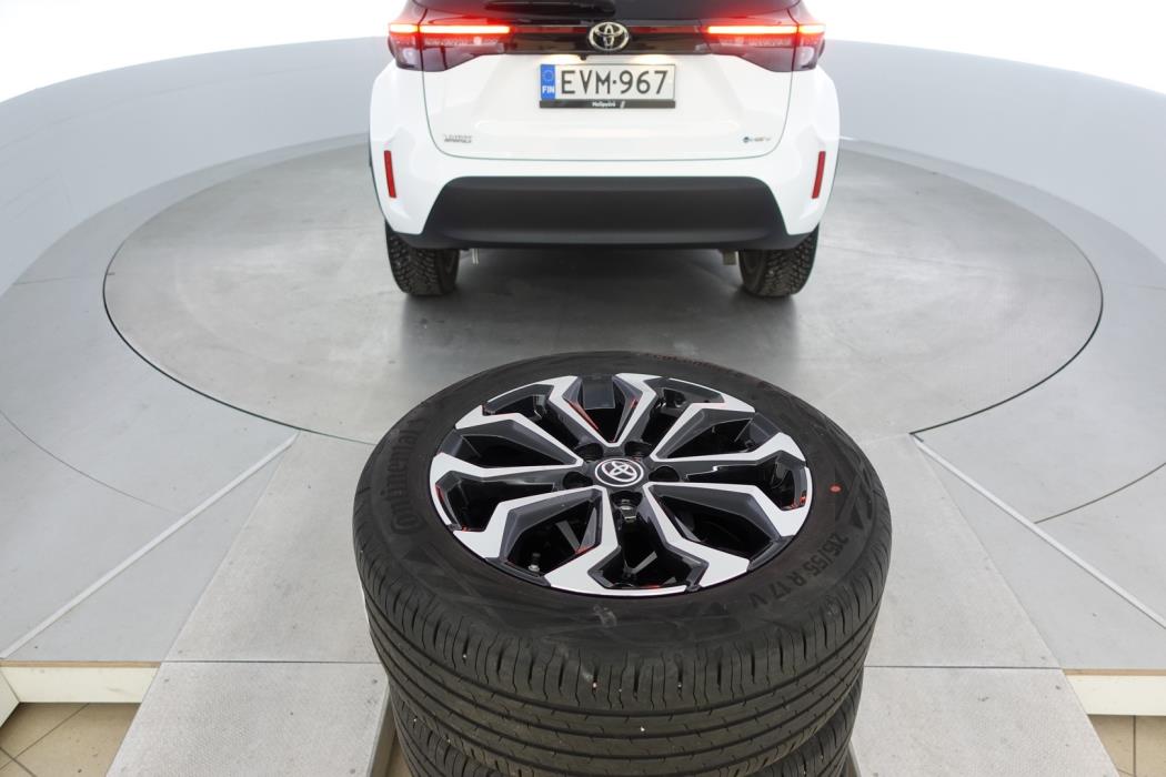 TOYOTA Yaris Cross 2024