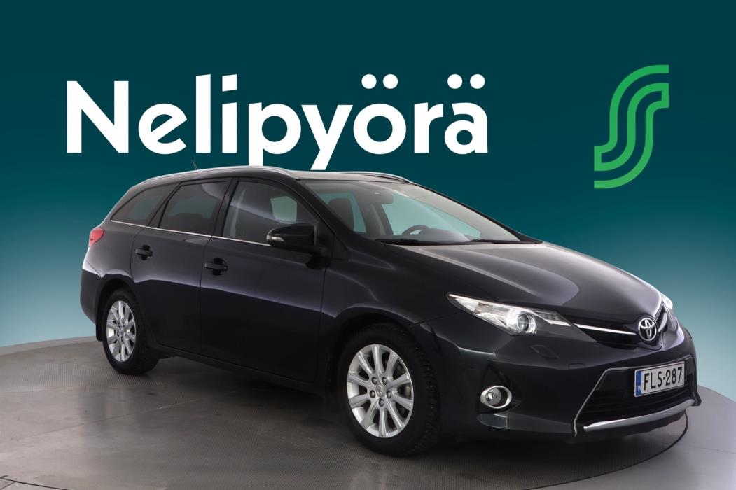 TOYOTA Auris 2015